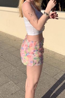 Dreamy Clouds Floral Bodycon Ultra-Short Skirt for Women - Low-Waist Brushed Edge Half Skirt in Trendy Y2K Style