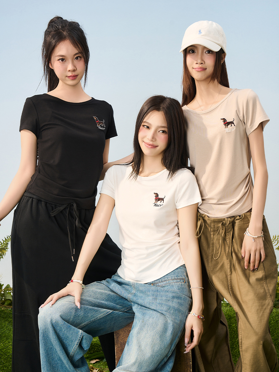 Elastic Knitted Embroidered Puppy Short Sleeve Summer T-Shirt for Women - Slim Fit, Casual Style, Perfect for 90s and Y2K Fashion Elastic Knitted Embroidered Puppy Short Sleeve Summer T-Shirt for Women - Slim Fit, Casual Style, Perfect for 90s and Y2K Fashion