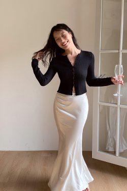 Elegant Glossy Satin Half-Length Mermaid Skirt - French Style Commuting High-End White Midi Skirt for Chic Outfits