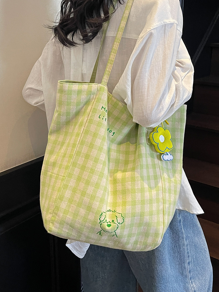 Embroidered Checkered Bucket Bag - Large Capacity, Artistic Design for Summer 2025, Perfect for Students and Commuters Embroidered Checkered Bucket Bag - Large Capacity, Artistic Design for Summer 2025, Perfect for Students and Commuters