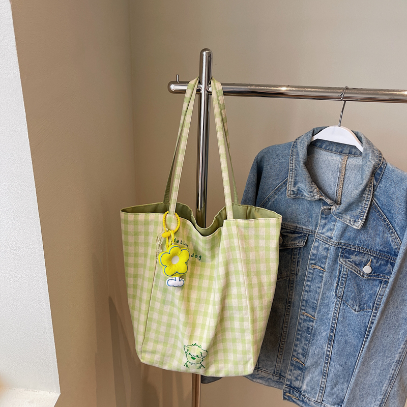 Embroidered Checkered Bucket Bag - Large Capacity, Artistic Design for Summer 2025, Perfect for Students and Commuters Embroidered Checkered Bucket Bag - Large Capacity, Artistic Design for Summer 2025, Perfect for Students and Commuters