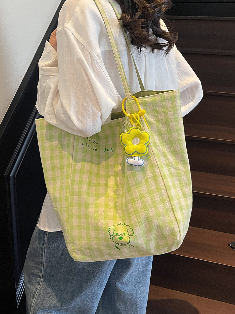 Embroidered Checkered Bucket Bag - Large Capacity, Artistic Design for Summer 2025, Perfect for Students and Commuters Embroidered Checkered Bucket Bag - Large Capacity, Artistic Design for Summer 2025, Perfect for Students and Commuters