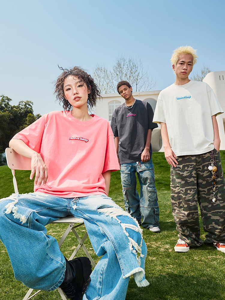 Embroidered Dopamine Letter Short Sleeve T-Shirt - Vintage American Streetwear Unisex 2025 Model, Trendy Retro Style Embroidered Dopamine Letter Short Sleeve T-Shirt - Vintage American Streetwear Unisex 2025 Model, Trendy Retro Style