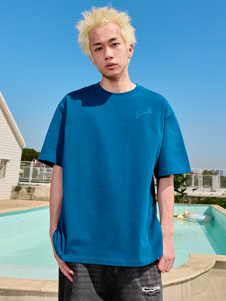 Embroidered Letter Short Sleeve T-Shirt - Vintage American Style Unisex Heavyweight Tee for Summer 2025 - Trendy 90s Look Embroidered Letter Short Sleeve T-Shirt - Vintage American Style Unisex Heavyweight Tee for Summer 2025 - Trendy 90s Look