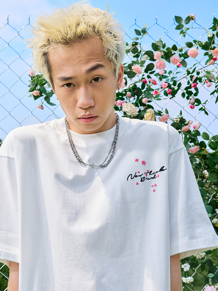 Embroidered National Trend Letter Short Sleeve T-Shirt - Vintage American Style, Unisex Loose Fit for Summer 2025 Fashion Embroidered National Trend Letter Short Sleeve T-Shirt - Vintage American Style, Unisex Loose Fit for Summer 2025 Fashion