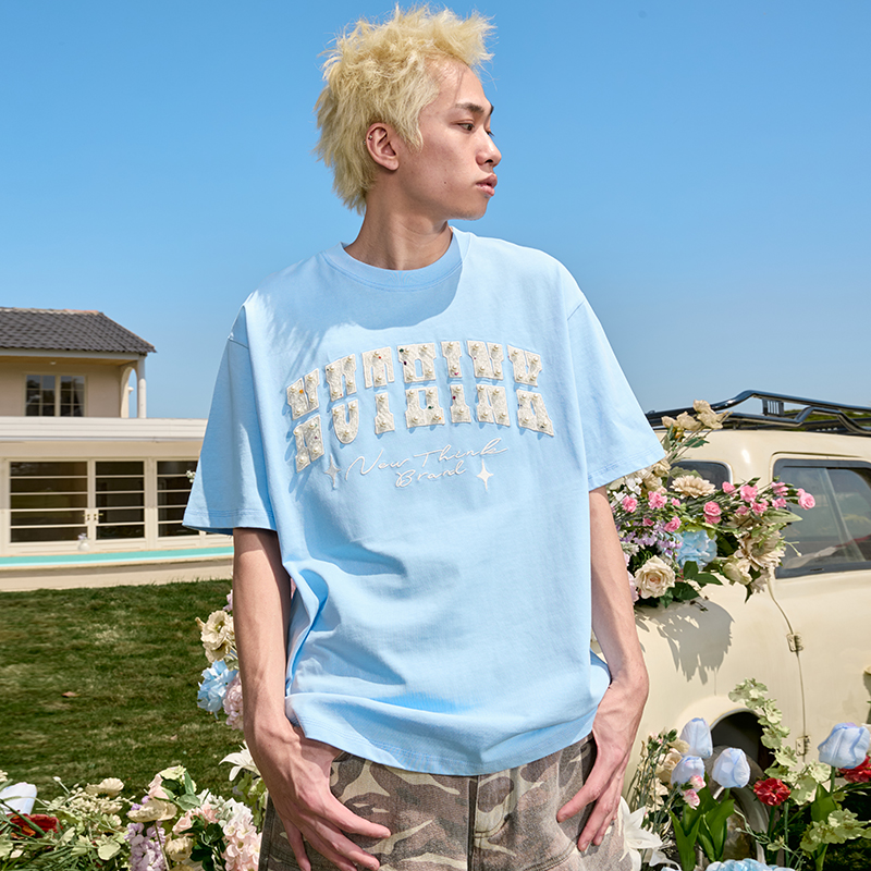 Embroidered Pearl Heavyweight Short Sleeve T-Shirt - Vintage American Style, Loose Fit, Unisex, Trendy Summer 2025 Fashion Embroidered Pearl Heavyweight Short Sleeve T-Shirt - Vintage American Style, Loose Fit, Unisex, Trendy Summer 2025 Fashion