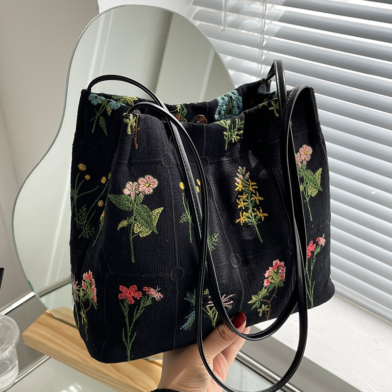 Embroidered Printed Tote Bag for Women - Large Capacity Canvas Shoulder Crossbody Bucket Bag - 2025 Spring/Summer Fashion Embroidered Printed Tote Bag for Women - Large Capacity Canvas Shoulder Crossbody Bucket Bag - 2025 Spring/Summer Fashion