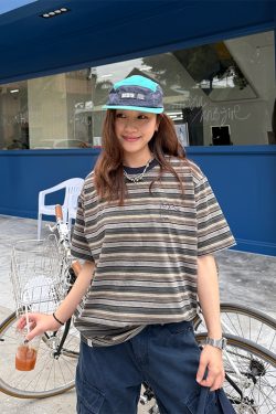 Embroidered Striped Short-Sleeve T-Shirt for Men and Women - Casual American Style Summer Couple Top with Round Neck