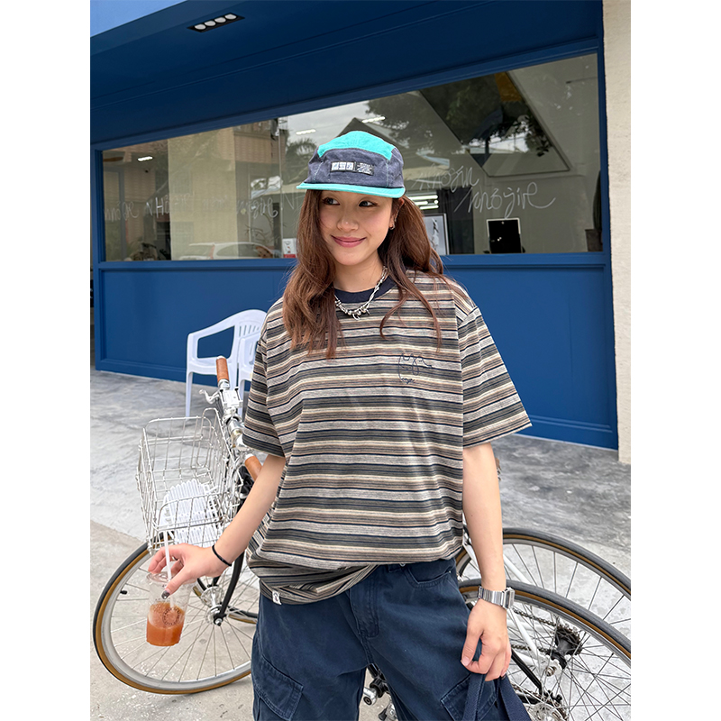 Embroidered Striped Short-Sleeve T-Shirt for Men and Women - Casual American Style Summer Couple Top with Round Neck Embroidered Striped Short-Sleeve T-Shirt for Men and Women - Casual American Style Summer Couple Top with Round Neck