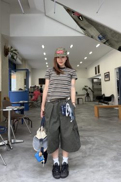 Embroidered Striped Short-Sleeve T-Shirt for Men and Women - Casual American Style Summer Couple Top with Round Neck