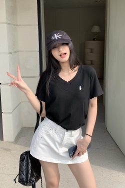 Embroidered V-Neck Short Sleeve T-Shirt for Women - Loose Slimming Casual Top - Versatile Spring Summer Style