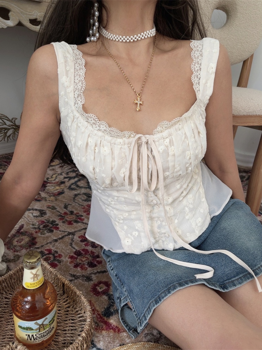 Exquisite Handmade Embroidered Hollow Cotton Vintage Tie-Waist Camisole for Women - French Romantic Vacation Style Exquisite Handmade Embroidered Hollow Cotton Vintage Tie-Waist Camisole for Women - French Romantic Vacation Style