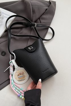 Exquisite Minimalist Bucket Bag - Trendy Crossbody Shoulder Bag for Summer 2025, Niche Fashion Personality Accessory