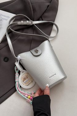 Exquisite Minimalist Bucket Bag - Trendy Crossbody Shoulder Bag for Summer 2025, Niche Fashion Personality Accessory