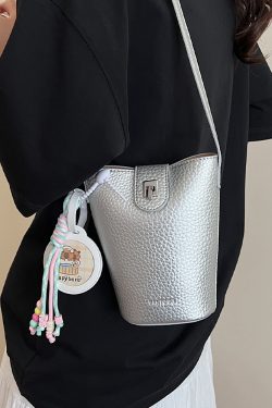 Exquisite Minimalist Bucket Bag - Trendy Crossbody Shoulder Bag for Summer 2025, Niche Fashion Personality Accessory