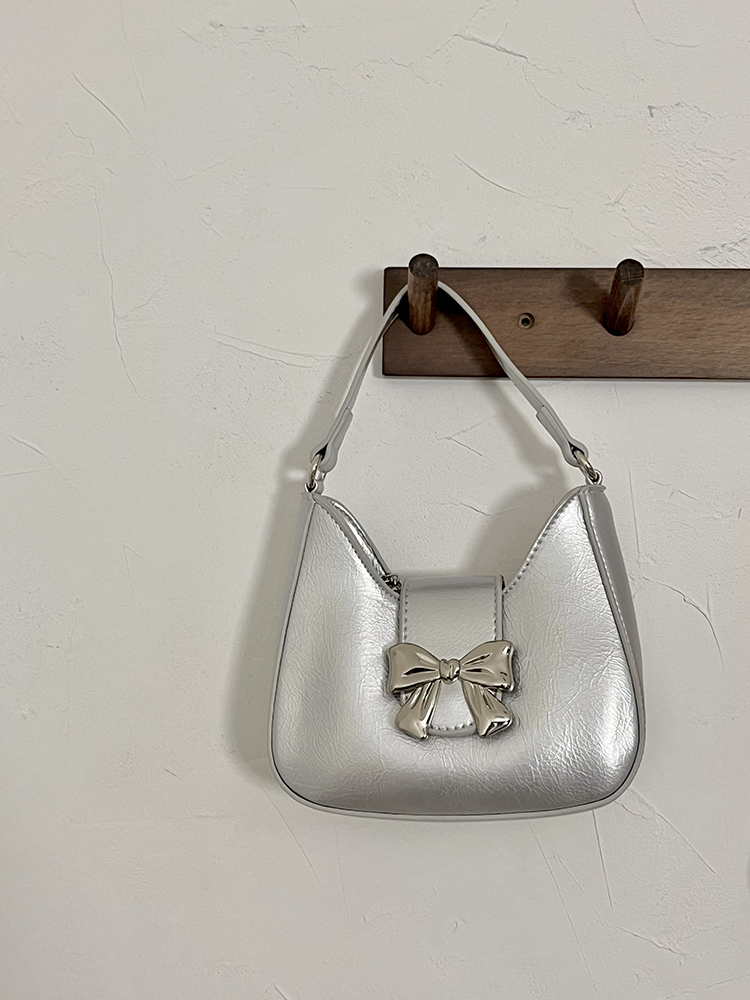 Exquisite Silver Bow Chain Handheld Crossbody Small Bag for Women - 2025 Niche Design Fashion Accessory Exquisite Silver Bow Chain Handheld Crossbody Small Bag for Women - 2025 Niche Design Fashion Accessory