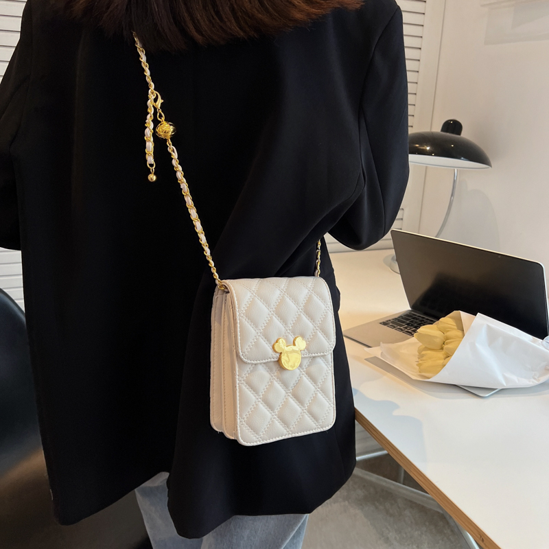 Exquisite Women's Crossbody Bag 2025 - High-End Diamond Pattern Chain Mobile Phone Bag for Summer Fashion Exquisite Women's Crossbody Bag 2025 - High-End Diamond Pattern Chain Mobile Phone Bag for Summer Fashion