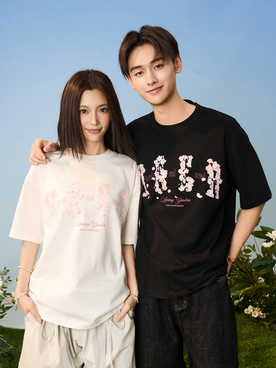 Falling Cherry Blossom Loose Round Neck Short Sleeve T-Shirt for Men and Women | National Trend, Korean Style, Unisex Fashion Falling Cherry Blossom Loose Round Neck Short Sleeve T-Shirt for Men and Women | National Trend, Korean Style, Unisex Fashion
