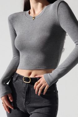 Fitted Vintage American-Style High-Waisted Slim-Fit Long Sleeve T-Shirt for Women - Retro Round Neck Stretchy Top