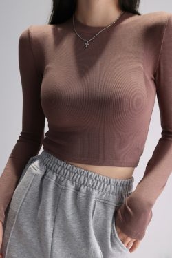 Fitted Vintage American-Style High-Waisted Slim-Fit Long Sleeve T-Shirt for Women - Retro Round Neck Stretchy Top