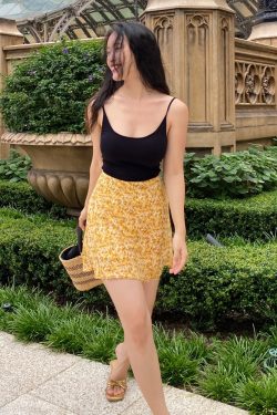 Flattering Yellow Floral A-Line Half-Length Skirt - High-Waisted Short Dress for Women, Sweet French Style, Perfect for Spring