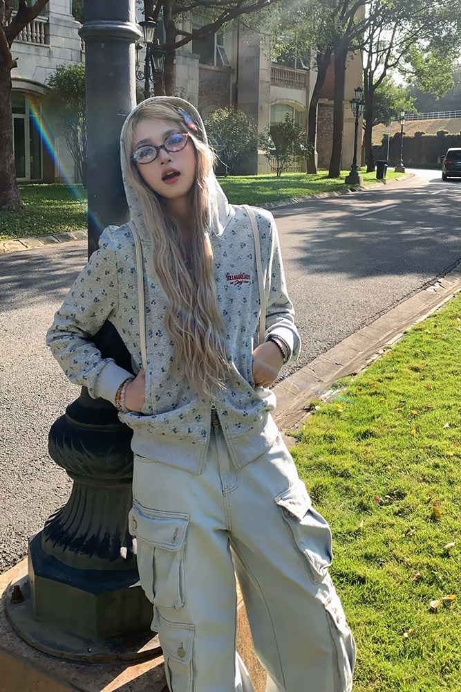 Floral Embroidered Hoodie Cardigan for Men and Women - Casual American Style Top for Spring & Autumn Fashion