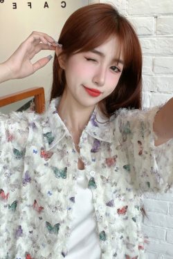 Floral Hawaiian Beach Shirt for Women, Printed Short-Sleeve Top with 3D Tassels, Loose Fit Trendy Summer Style