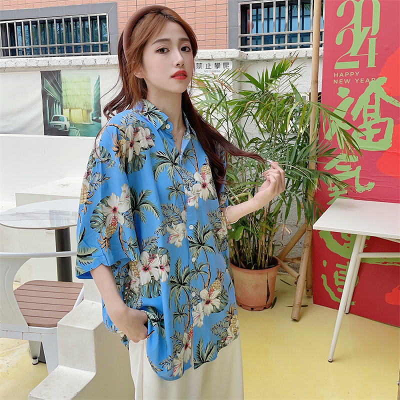Floral Hawaiian Short Sleeve Shirt for Women - Casual Loose Cotton Silk Blouse, Versatile Beachwear Top, Summer Style Floral Hawaiian Short Sleeve Shirt for Women - Casual Loose Cotton Silk Blouse, Versatile Beachwear Top, Summer Style