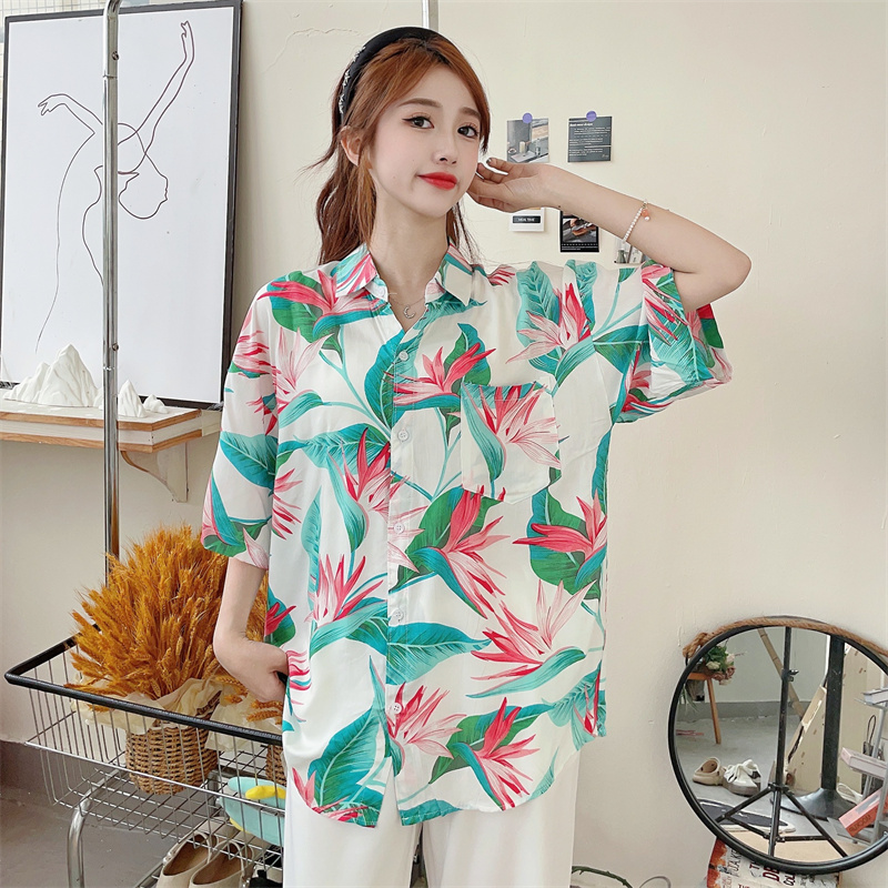 Floral Hawaiian Short Sleeve Shirt for Women - Casual Loose Cotton Silk Blouse, Versatile Beachwear Top, Summer Style Floral Hawaiian Short Sleeve Shirt for Women - Casual Loose Cotton Silk Blouse, Versatile Beachwear Top, Summer Style