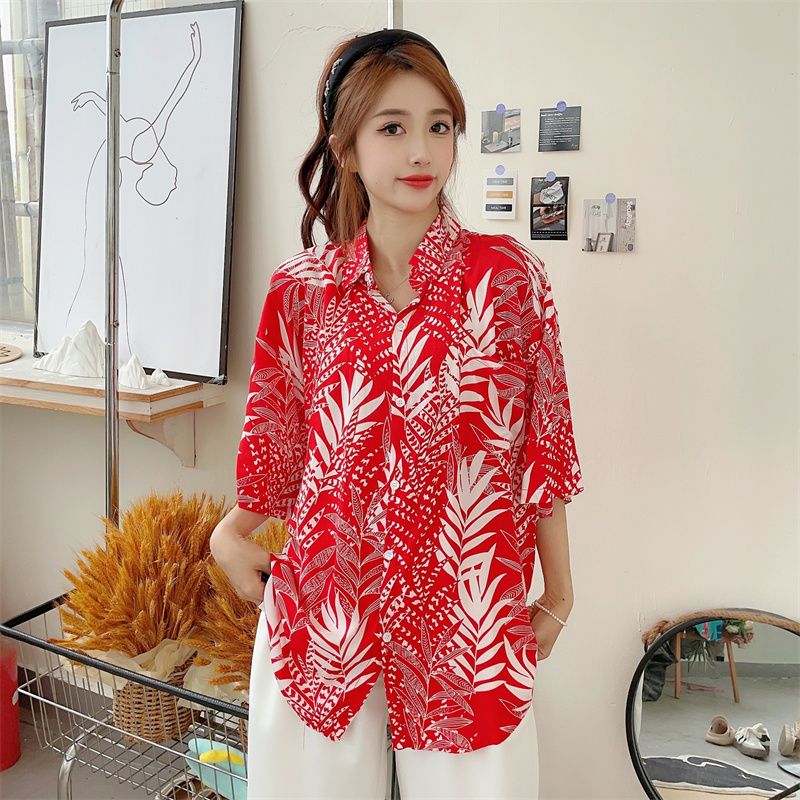 Floral Hawaiian Short Sleeve Shirt for Women - Casual Loose Cotton Silk Blouse, Versatile Beachwear Top, Summer Style Floral Hawaiian Short Sleeve Shirt for Women - Casual Loose Cotton Silk Blouse, Versatile Beachwear Top, Summer Style