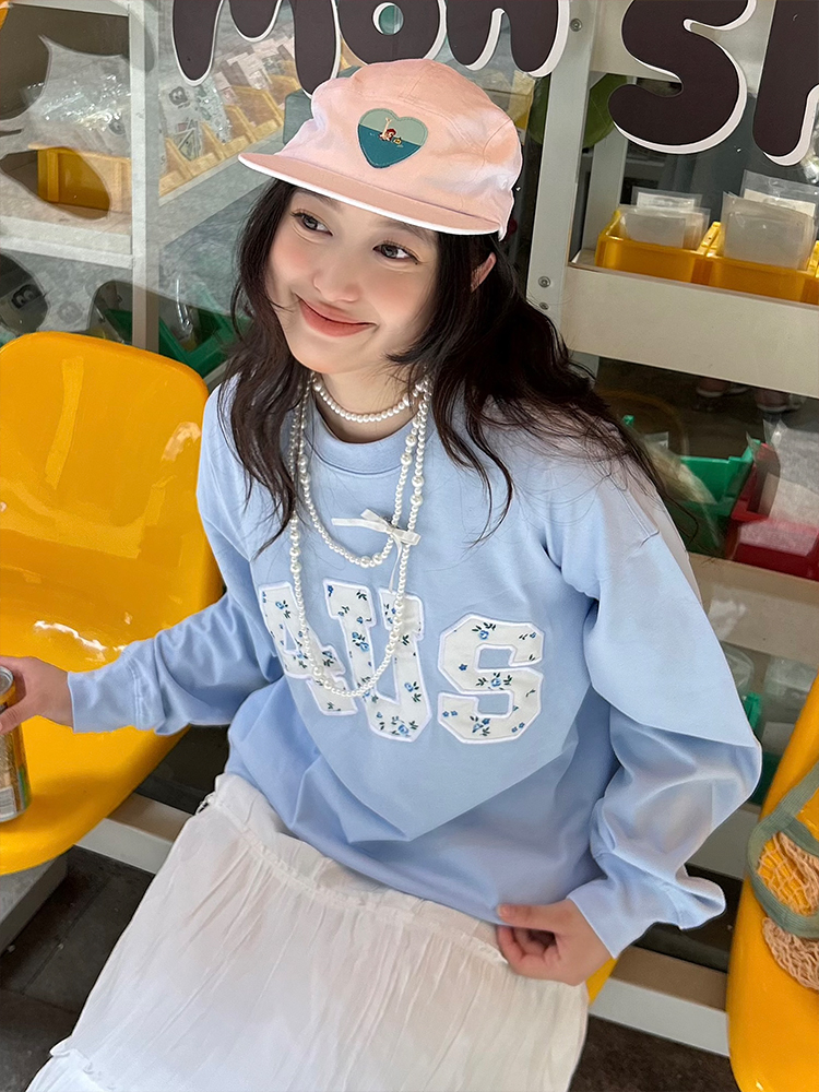 Floral Patchwork Embroidery Long Sleeve T-Shirt for Couples, National Trend, Loose Fit, Spring and Autumn Style Floral Patchwork Embroidery Long Sleeve T-Shirt for Couples, National Trend, Loose Fit, Spring and Autumn Style