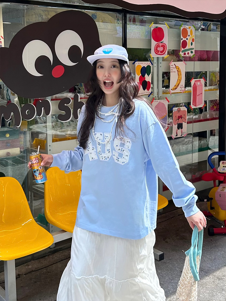 Floral Patchwork Embroidery Long Sleeve T-Shirt for Couples, National Trend, Loose Fit, Spring and Autumn Style Floral Patchwork Embroidery Long Sleeve T-Shirt for Couples, National Trend, Loose Fit, Spring and Autumn Style