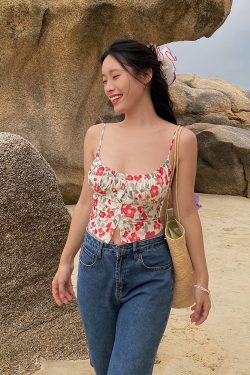 Floral Print Spaghetti Strap Dress, Slim Fit, Flattering French Style, Perfect for Summer, 90s Inspired Fashion