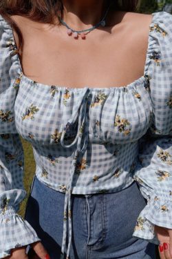 Floral Puff Sleeve Crop Top Shirt with Square Neck - Vintage French Style for Spring Summer Vacation Fashion