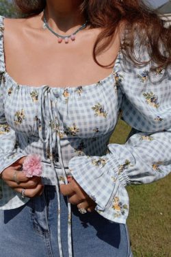 Floral Puff Sleeve Crop Top Shirt with Square Neck - Vintage French Style for Spring Summer Vacation Fashion