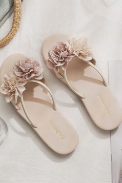 Floral Sheepskin Skirt and Sandal Set for Women - 2025 Summer Outdoor Fashion, Versatile French Style Ensemble