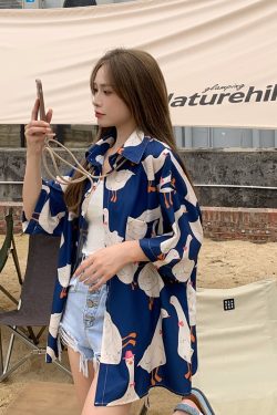 Floral Short Sleeve Beach Shirt for Women - Loose Printed Summer Blouse, Versatile Hong Kong Style Top for Students and Casual Wear