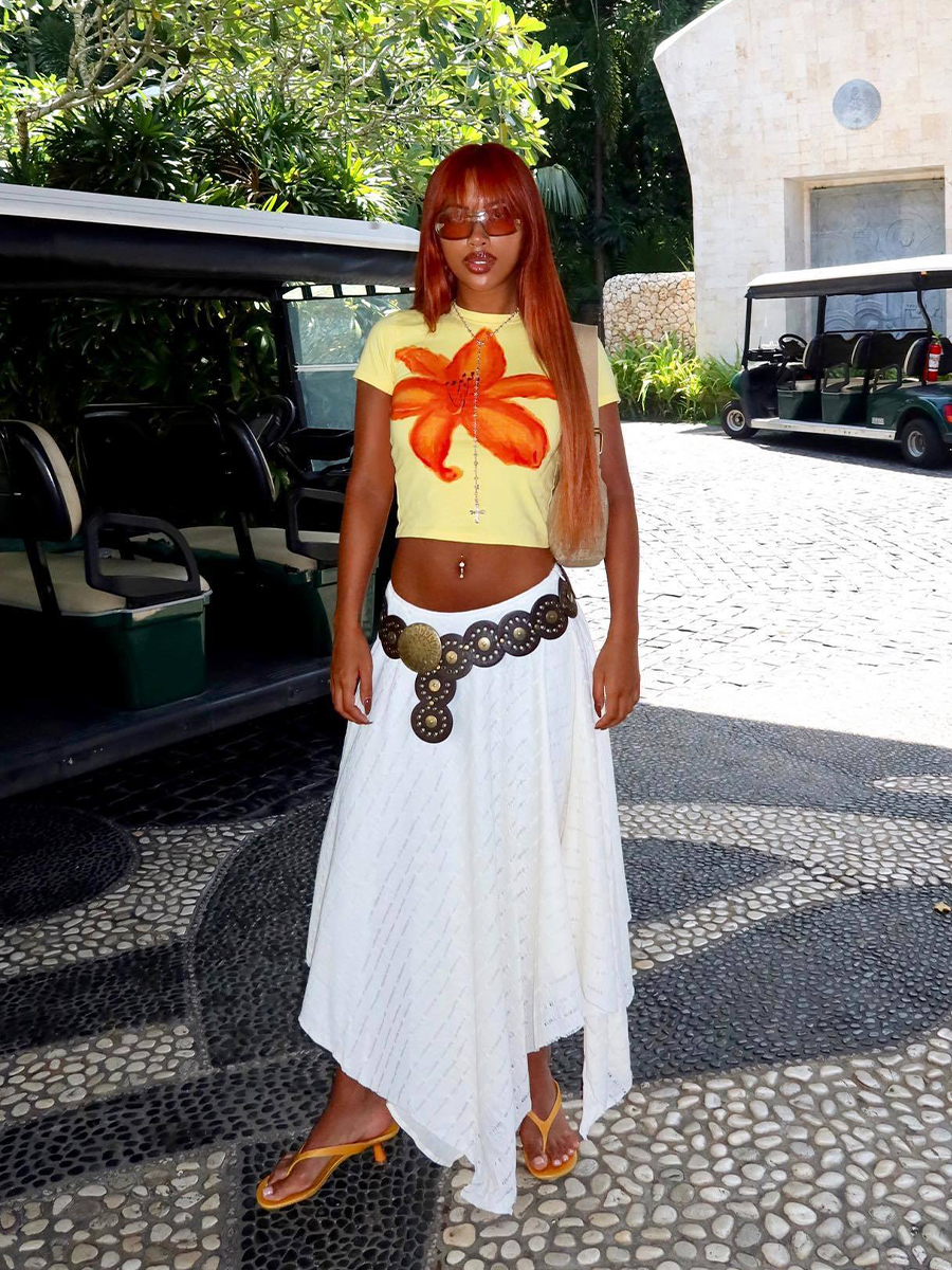 Floral Short-Sleeve Crop Top for Women - Y2K American Retro Style, Summer Slim Fit, Spicy Sweet Design Floral Short-Sleeve Crop Top for Women - Y2K American Retro Style, Summer Slim Fit, Spicy Sweet Design