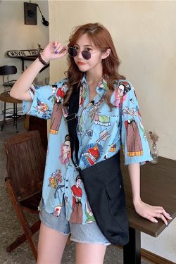 Floral Short-Sleeve Hawaiian Shirt for Women - Retro Vacation Beach Top in Hong Kong Style, Perfect for Summer and Travel