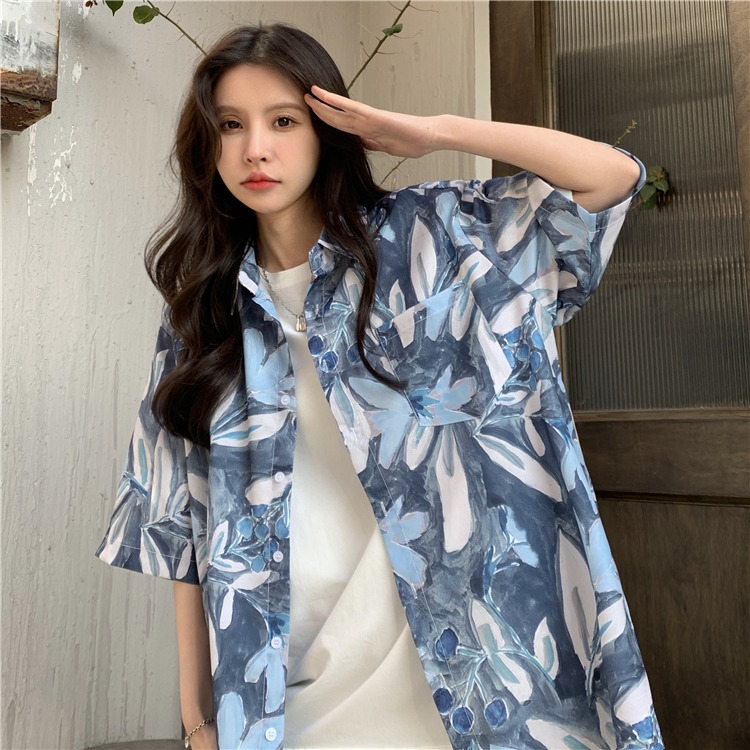 Floral Short Sleeve Shirt for Women - 2025 Summer Beach Hawaiian Vintage Loose Top in Hong Kong Style Floral Short Sleeve Shirt for Women - 2025 Summer Beach Hawaiian Vintage Loose Top in Hong Kong Style