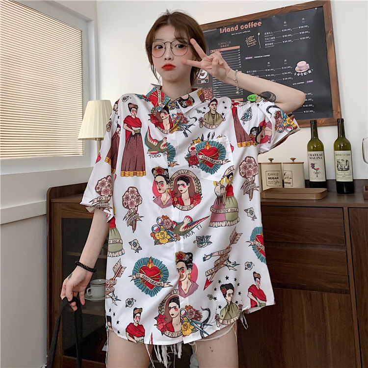 Floral Short Sleeve Shirt for Women - Hawaiian Beach Top, Retro Hong Kong Style, Loose Fit, Summer Fashion Essential Floral Short Sleeve Shirt for Women - Hawaiian Beach Top, Retro Hong Kong Style, Loose Fit, Summer Fashion Essential