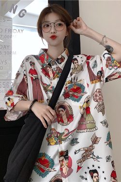 Floral Short Sleeve Shirt for Women - Hawaiian Beach Top, Retro Hong Kong Style, Loose Fit, Summer Fashion Essential