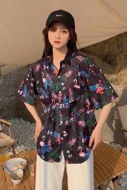 Floral Short-Sleeve Shirt for Women - Retro Hawaiian Style Loose Top for Beach Vacation, Y2K Inspired Fashion