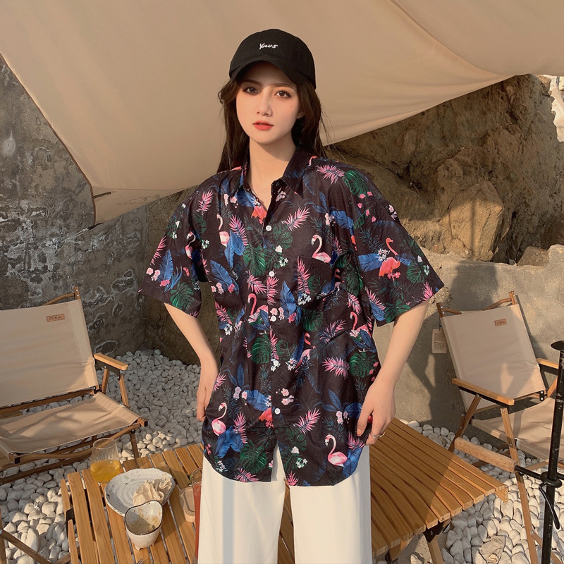 Floral Short-Sleeve Shirt for Women - Retro Hawaiian Style Loose Top for Beach Vacation, Y2K Inspired Fashion Floral Short-Sleeve Shirt for Women - Retro Hawaiian Style Loose Top for Beach Vacation, Y2K Inspired Fashion