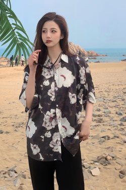 Floral Short-Sleeve Shirt for Women - Retro Hawaiian Style Loose Top for Beach Vacation, Y2K Inspired Fashion