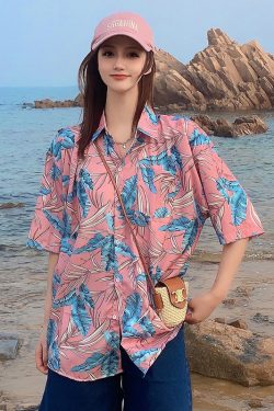 Floral Short-Sleeve Shirt for Women - Retro Hawaiian Style Loose Top for Beach Vacation, Y2K Inspired Fashion