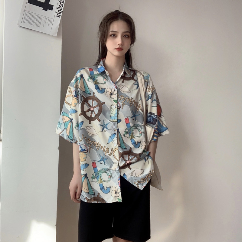 Floral Short-Sleeve Shirt for Women - Retro Hawaiian Style Loose Top for Beach Vacation, Y2K Inspired Fashion Floral Short-Sleeve Shirt for Women - Retro Hawaiian Style Loose Top for Beach Vacation, Y2K Inspired Fashion