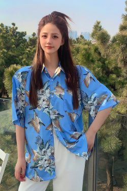 Floral Short-Sleeve Shirt for Women - Retro Hawaiian Style Loose Top for Beach Vacation, Y2K Inspired Fashion