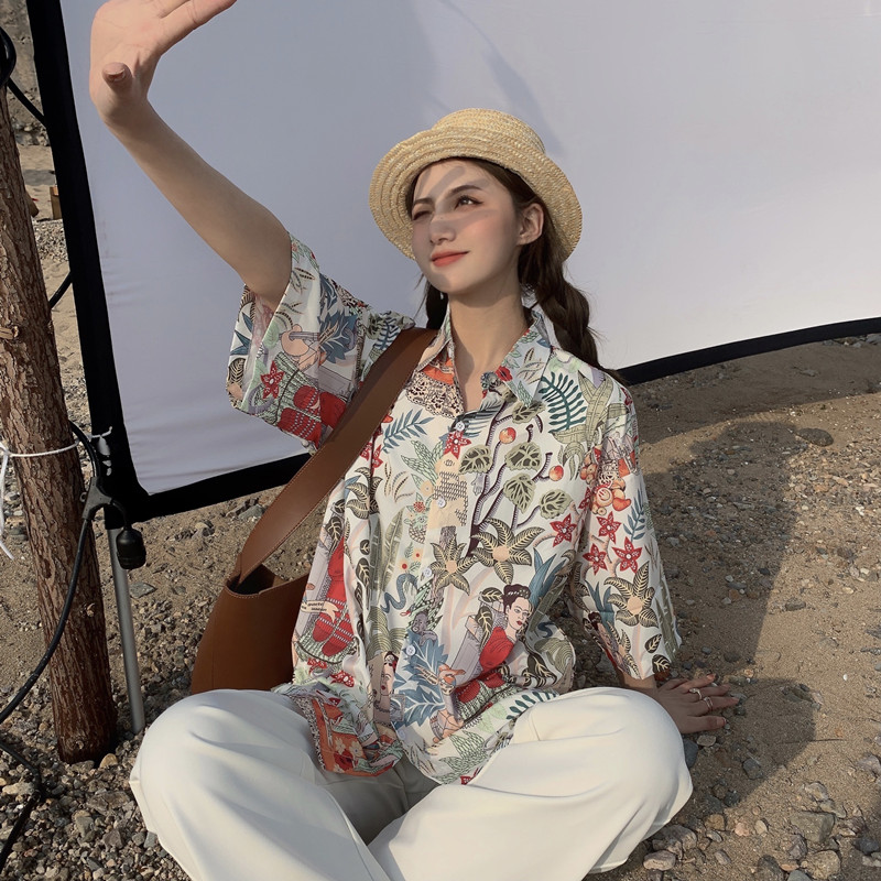 Floral Short-Sleeve Shirt for Women - Retro Hawaiian Style Loose Top for Beach Vacation, Y2K Inspired Fashion Floral Short-Sleeve Shirt for Women - Retro Hawaiian Style Loose Top for Beach Vacation, Y2K Inspired Fashion