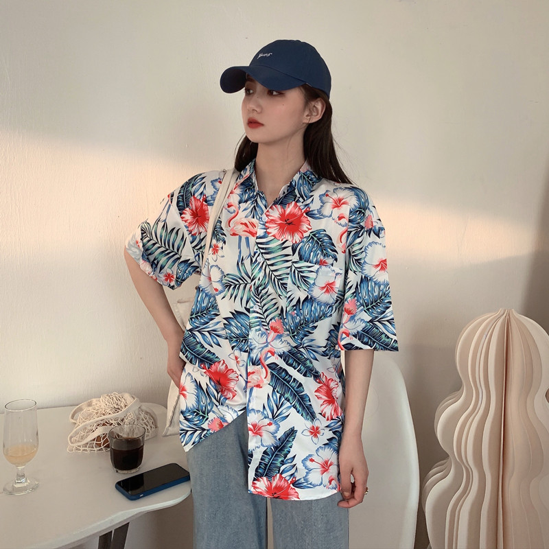 Floral Short-Sleeve Shirt for Women - Retro Hawaiian Style Loose Top for Beach Vacation, Y2K Inspired Fashion Floral Short-Sleeve Shirt for Women - Retro Hawaiian Style Loose Top for Beach Vacation, Y2K Inspired Fashion